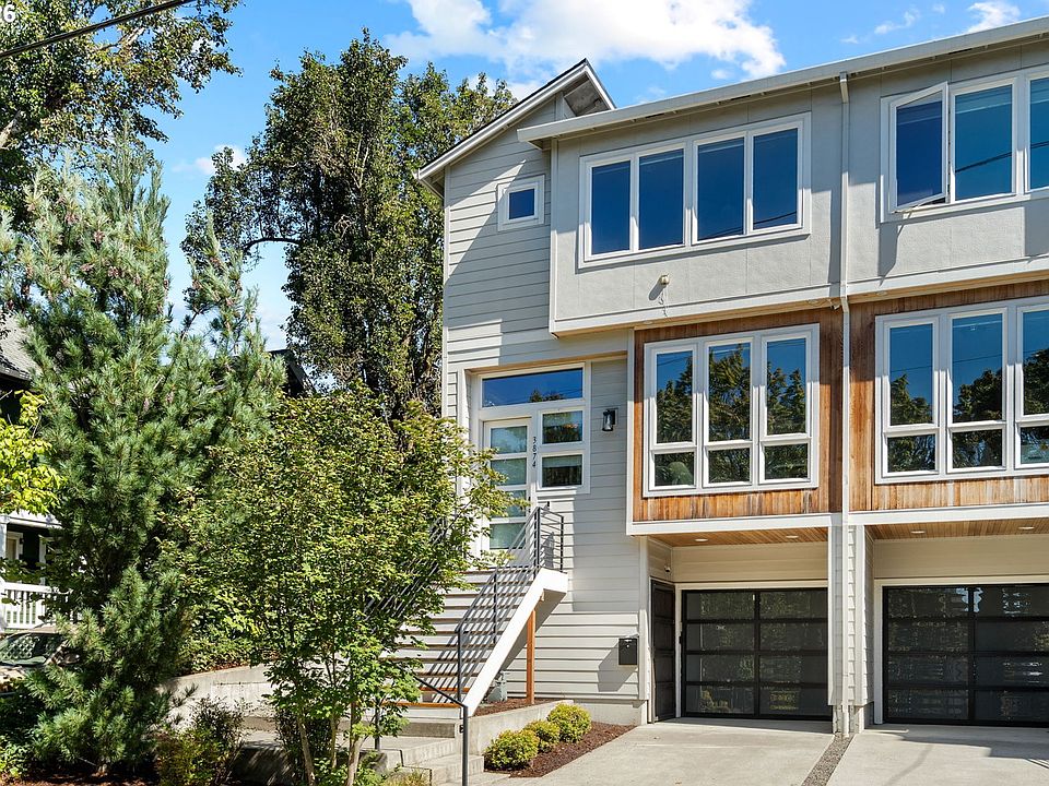 1st image of 3874 SE 26th Ave