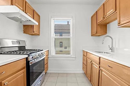 1025 Franklin Ave #2 Photo 1