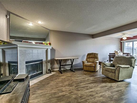 2nd image of 6045 NE Moonstone Dr