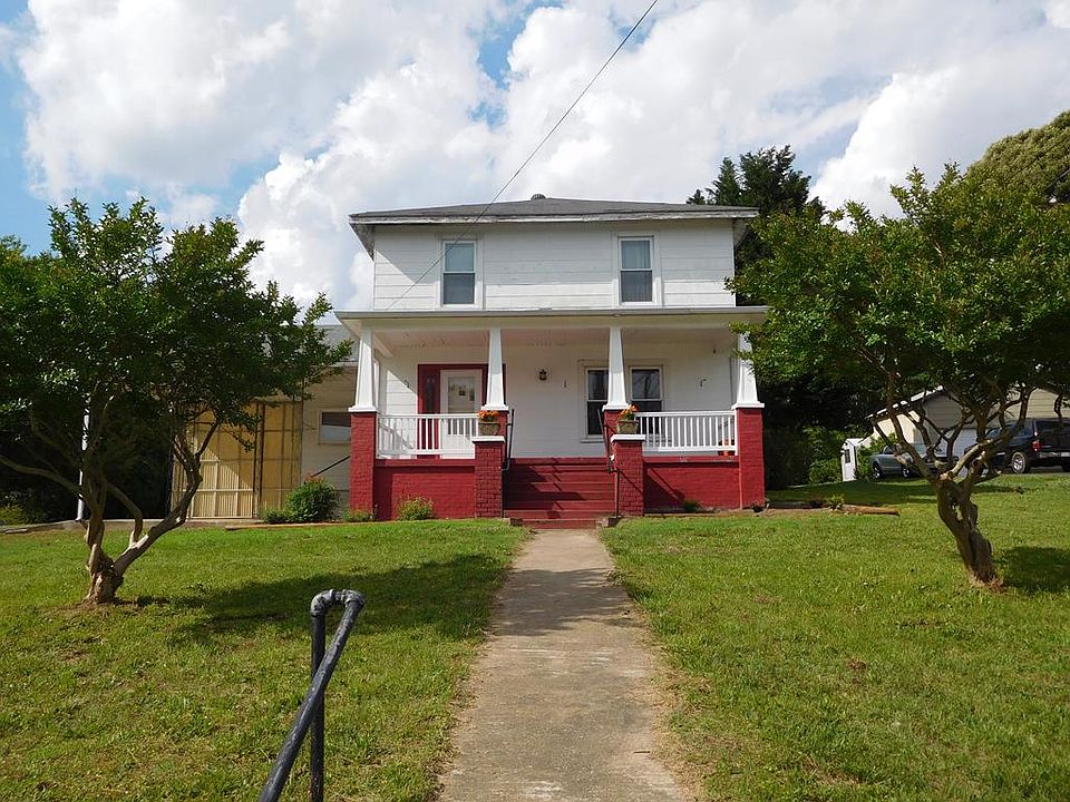 1st image of 32 Holcomb St