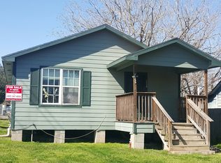 220 Moutray Ave, Wharton, TX 77488