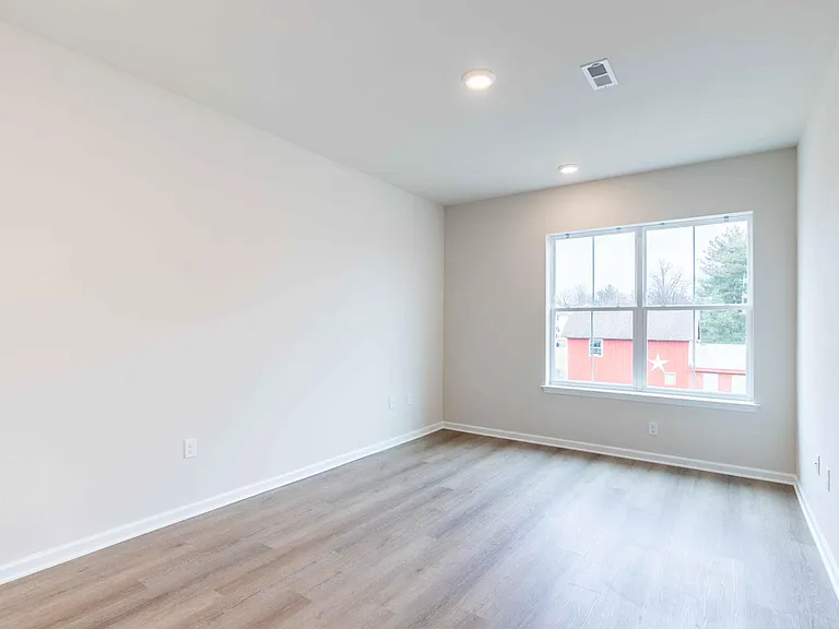 55 Wildflower Ln — Photo 8
