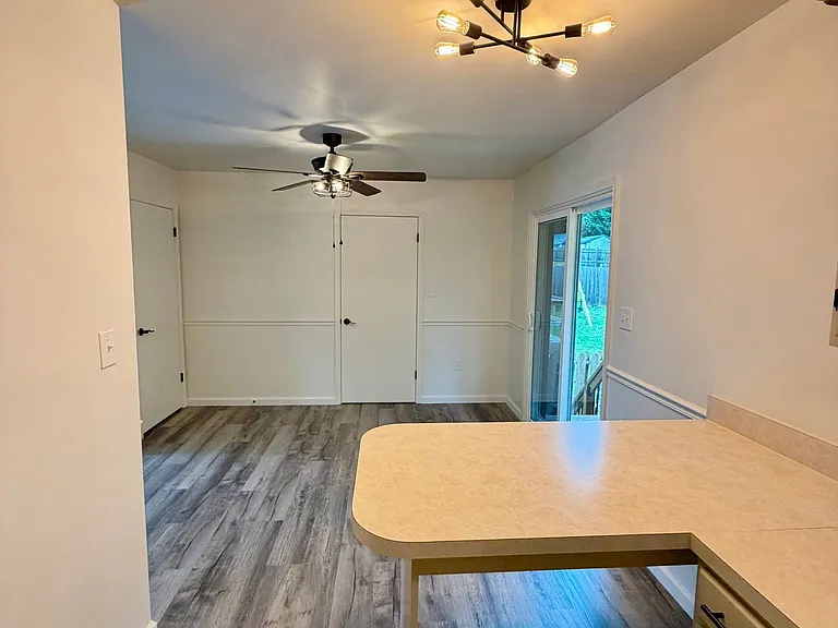 673 S Cedar St — Photo 11