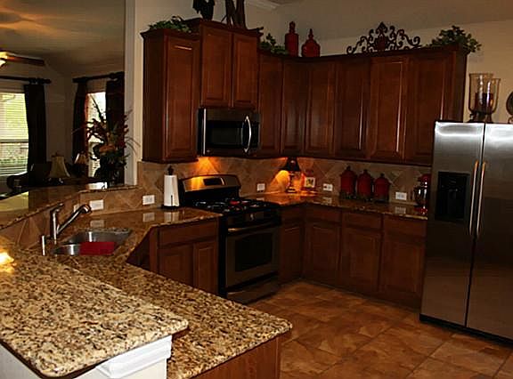 5th image of 3404 Elm Grove Dr