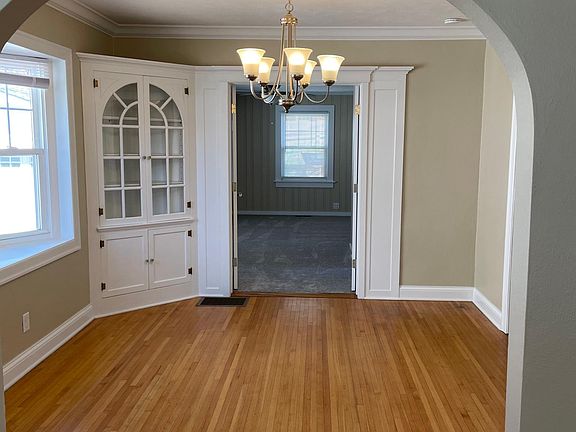 2nd image of 1209 E Norwood Ave