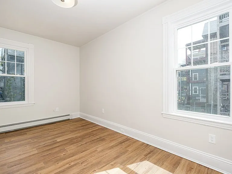 39 Perry St #1 — Photo 14