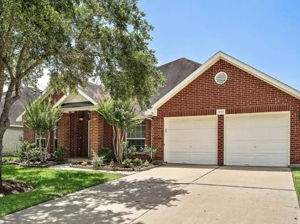 9010 Carriage Point Dr, Sugar Land, TX 77479