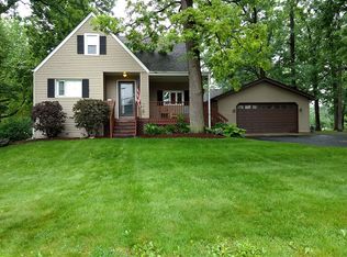 1121 Vinewood Ave, Willow Springs, IL 60480