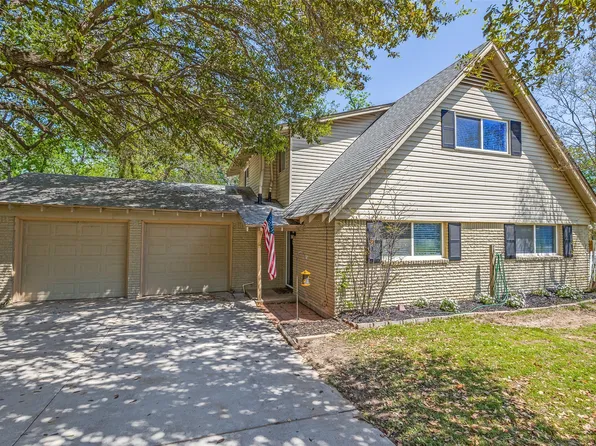 1223 E Windsor Dr, Denton, TX 76209