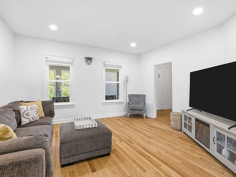 1415 Park Ave — Photo 7