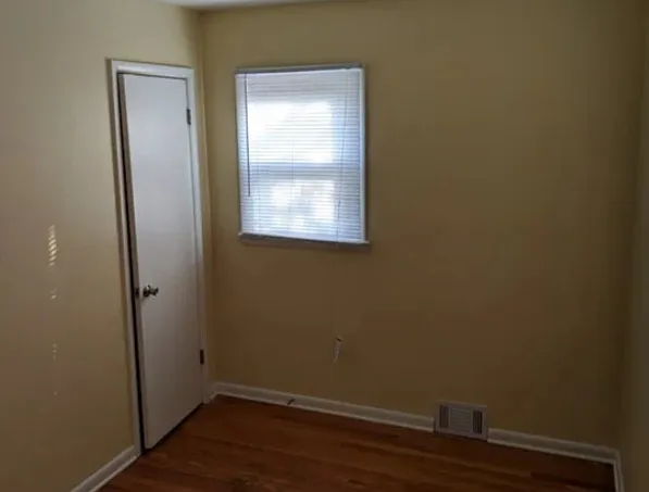 2139 W Silver Spring Dr — Photo 12