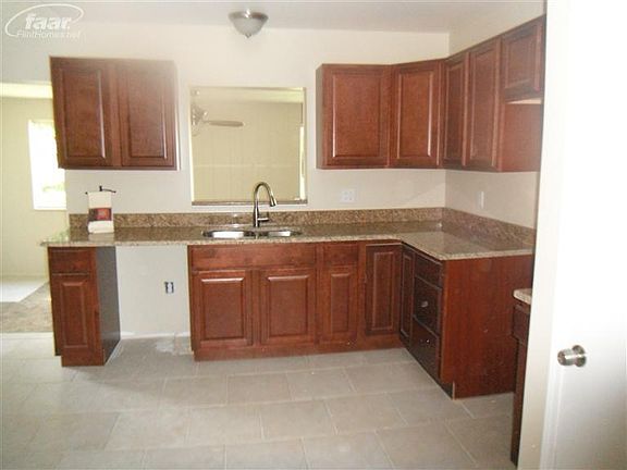 5th image of 5142 Oxford Ct