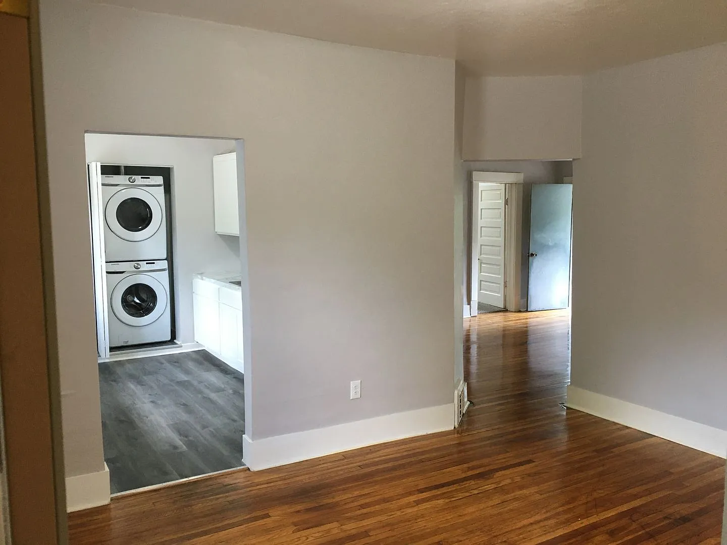 16-18 Packard Ave SE — Photo 2