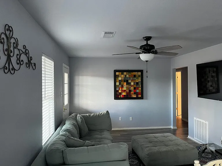 654 FM 1209 — Photo 2