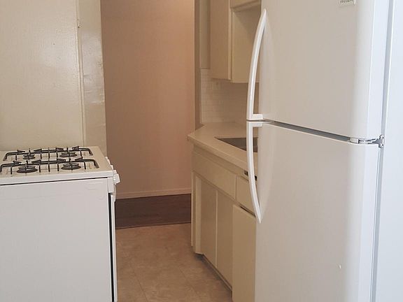 5th image of 315 N Orange Grove Ave APT 4