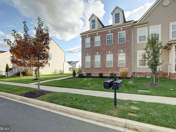 3rd image of 2515 E Dali Dr
