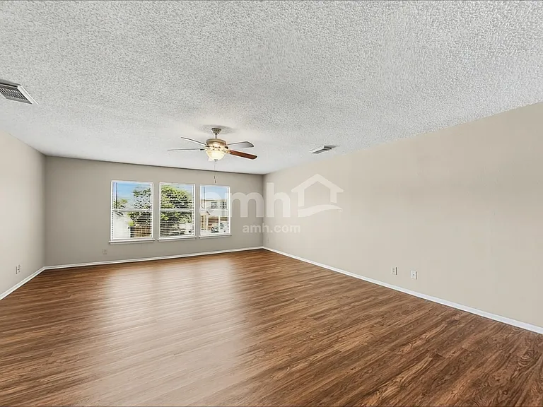 6678 Snow Meadow Dr — Photo 16