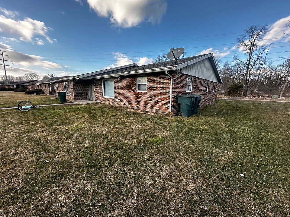 1st image of 2704-2910 Cypress Dr #2806