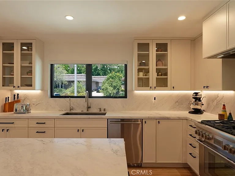 1310 J Lee Cir — Photo 12