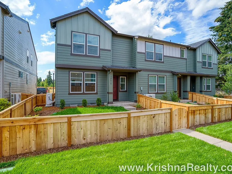 10615 NE 120th Pl — Photo 2