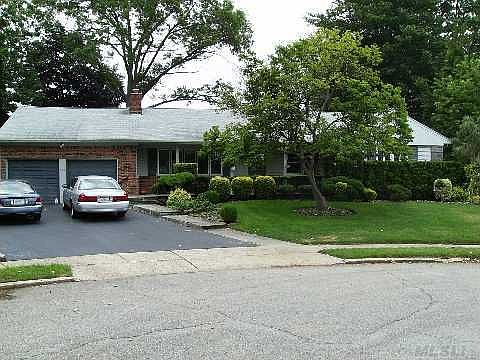 1st image of 740 Birchwood Ct