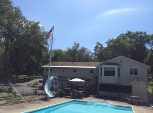 34 Lead Mine Rd, Southampton, MA 01073