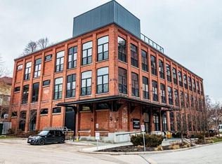 24 Cedar St #101, Cambridge, ON