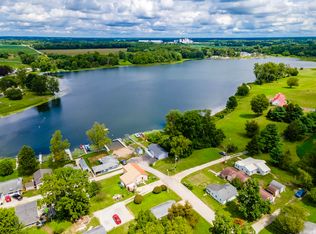 8828 S South Hill Dr, Silver Lake, IN 46982