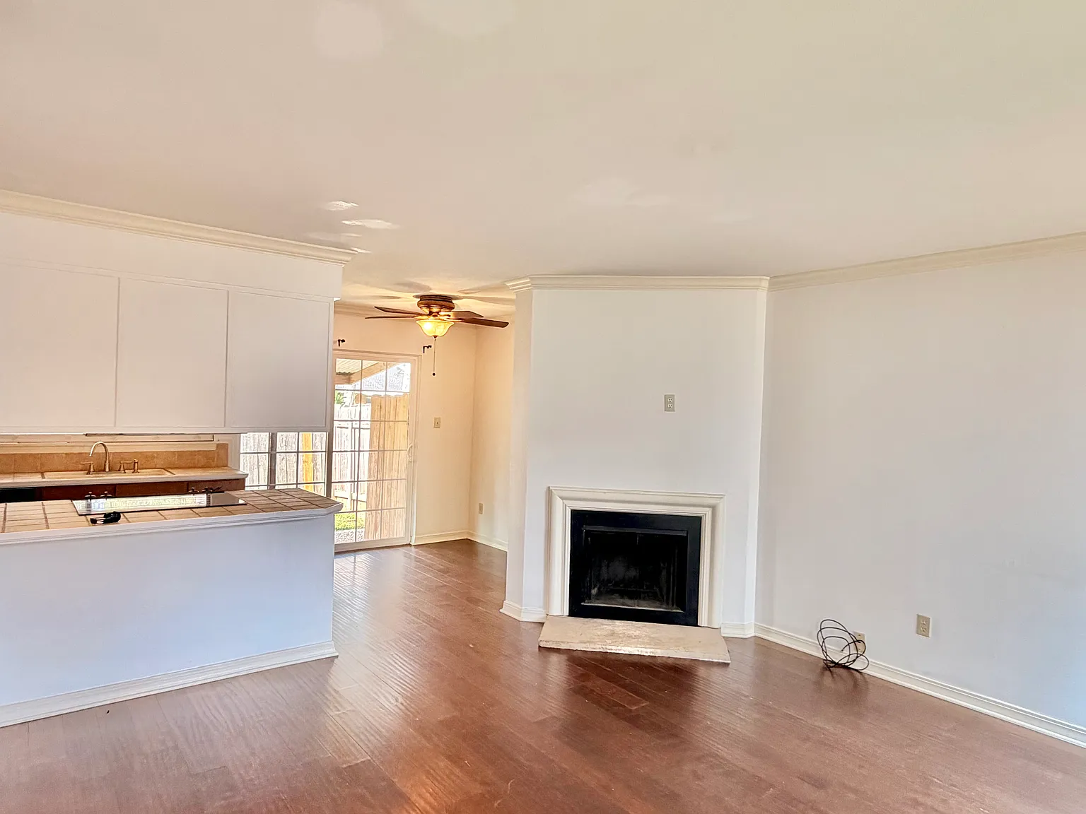 2 bed, 970 sqft, $1,280 — Photo 3