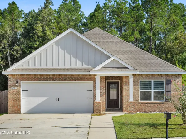 5361 Overland Dr, Biloxi, MS 39532