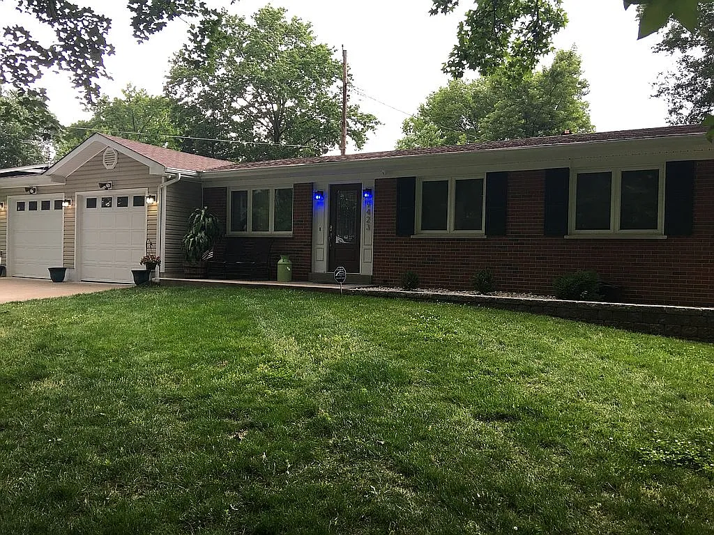 9423 Tealridge Dr photo 1