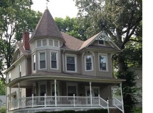 603 N Locust St, Greenville, IL