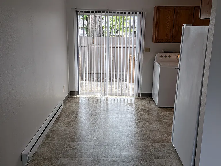 7926 SE Johnson Creek Blvd #2 — Photo 6