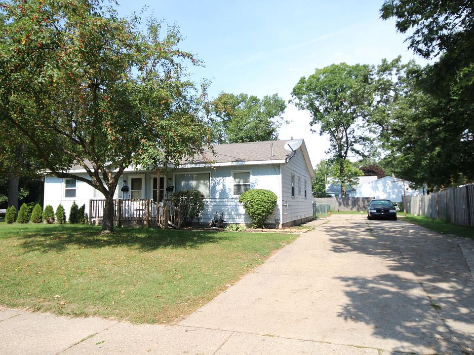 2nd image of 815 Walcott St SW #817