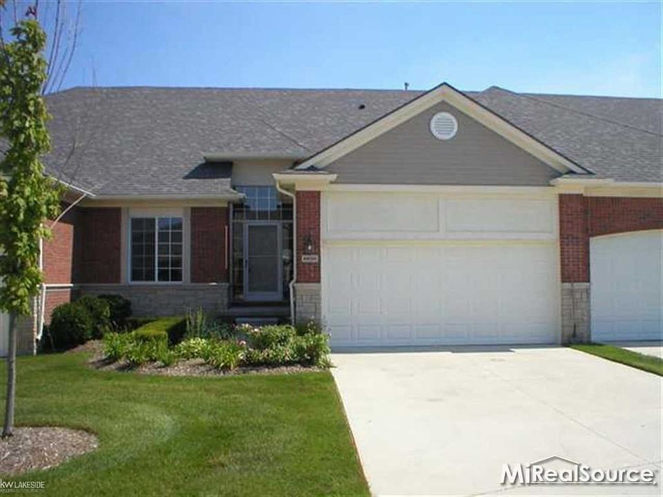 1st image of 14964 Village Park Cir