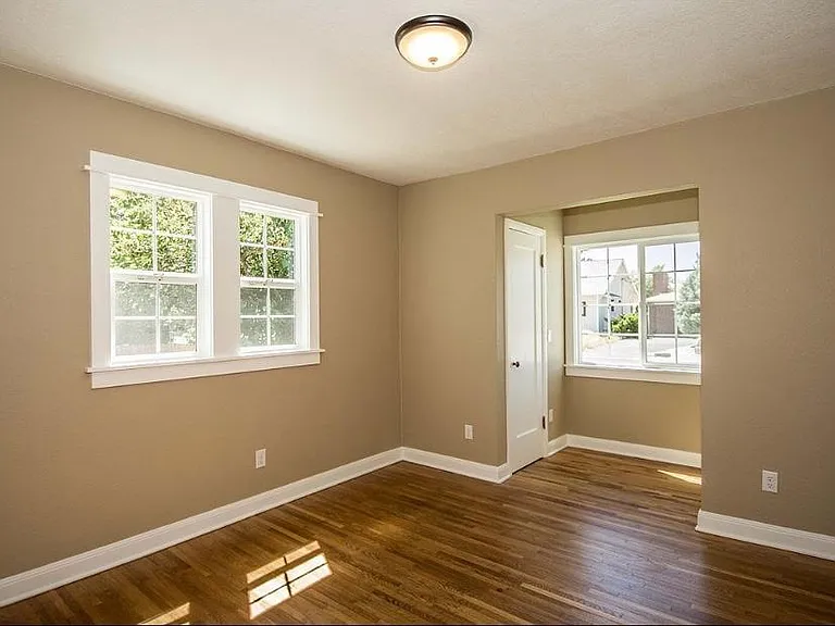 708 W Richmond St — Photo 4