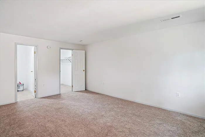 18709 Walkers Choice Rd #5 — Photo 12