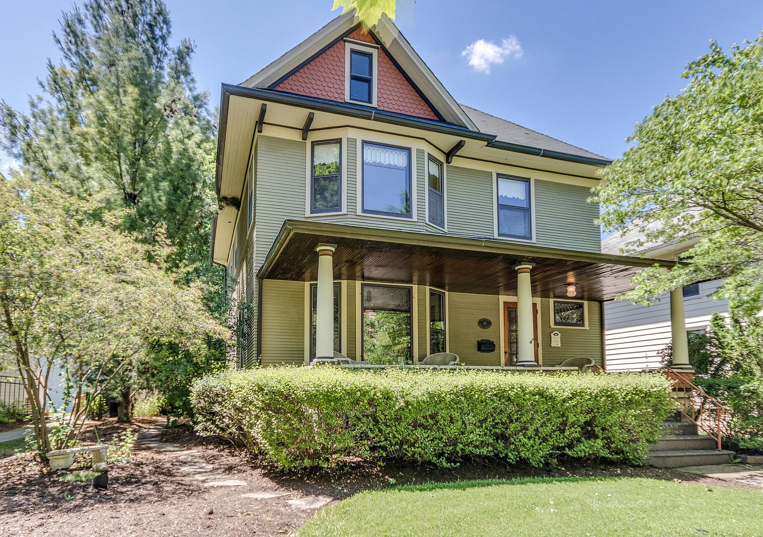 15 S Brainard St, Naperville, IL 60540 Zillow