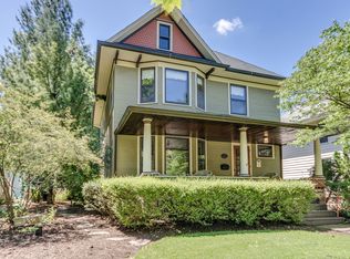 15 S Brainard St, Naperville, IL 60540