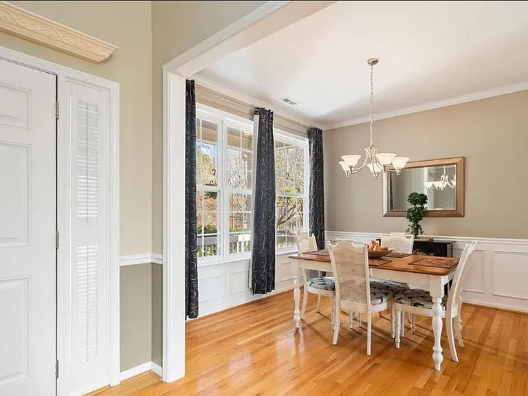 5414 Whisperwood Dr — Photo 4