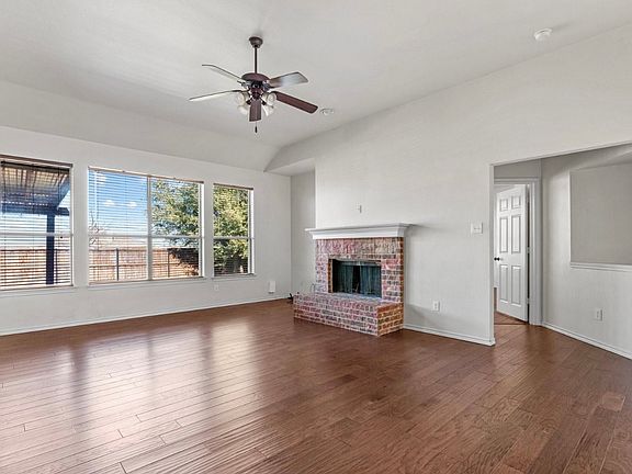 5th image of 220 Southpeak Ln
