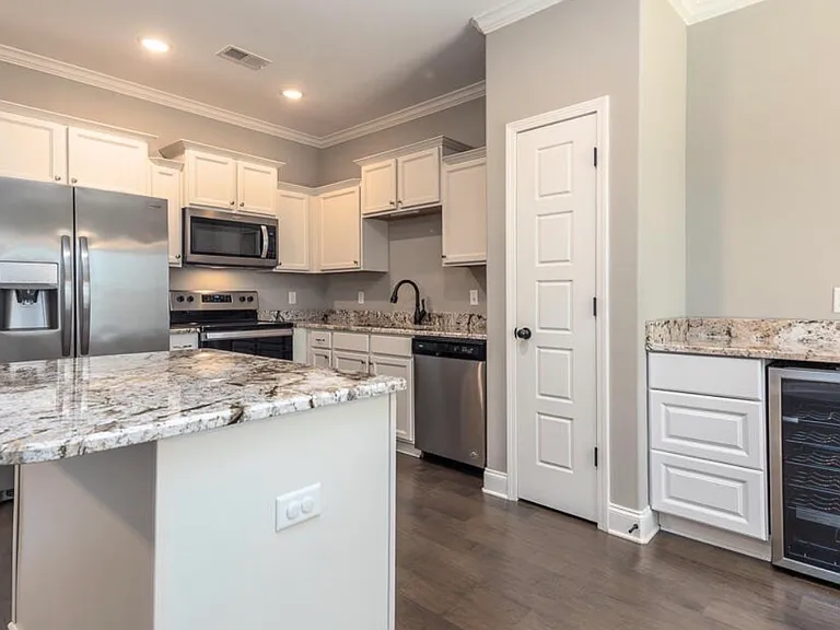 6067 Arnold Palmer Cv — Photo 3