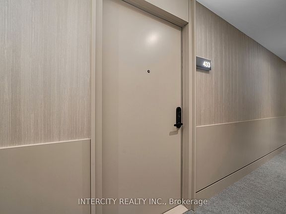 4th image of 2075 King Rd #433