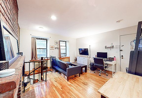 5th image of 30 W 73rd St APT 1