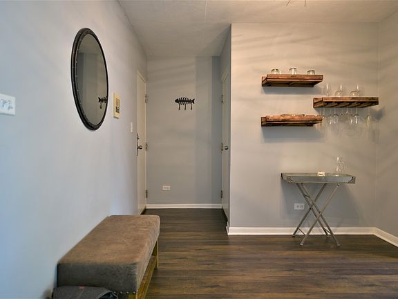 3rd image of 404 S Elmwood Ave APT 3N