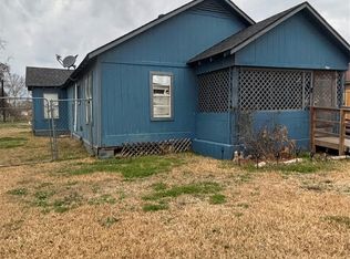 1337 3rd St, Hempstead, TX 77445