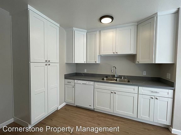 3rd image of 2146 Galveston Ave Unit C