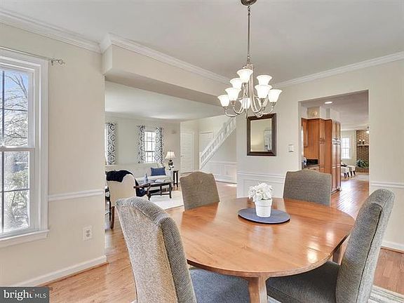 4th image of 3508 Honey Locust Ct