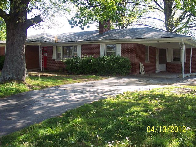 1st image of 209 Stratford Dr