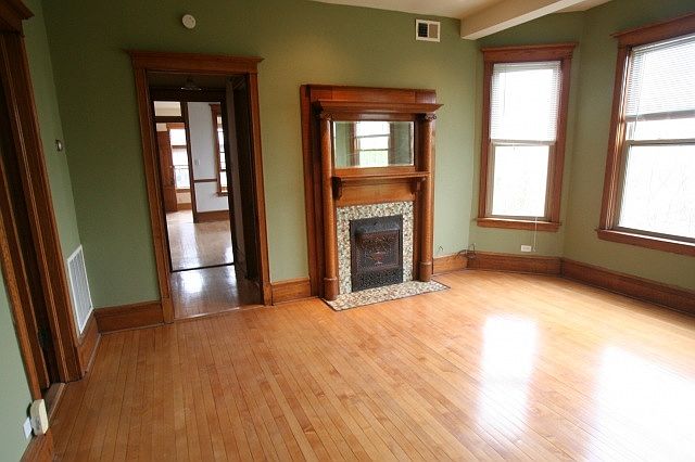 1st image of 1851 W Cuyler Ave #3